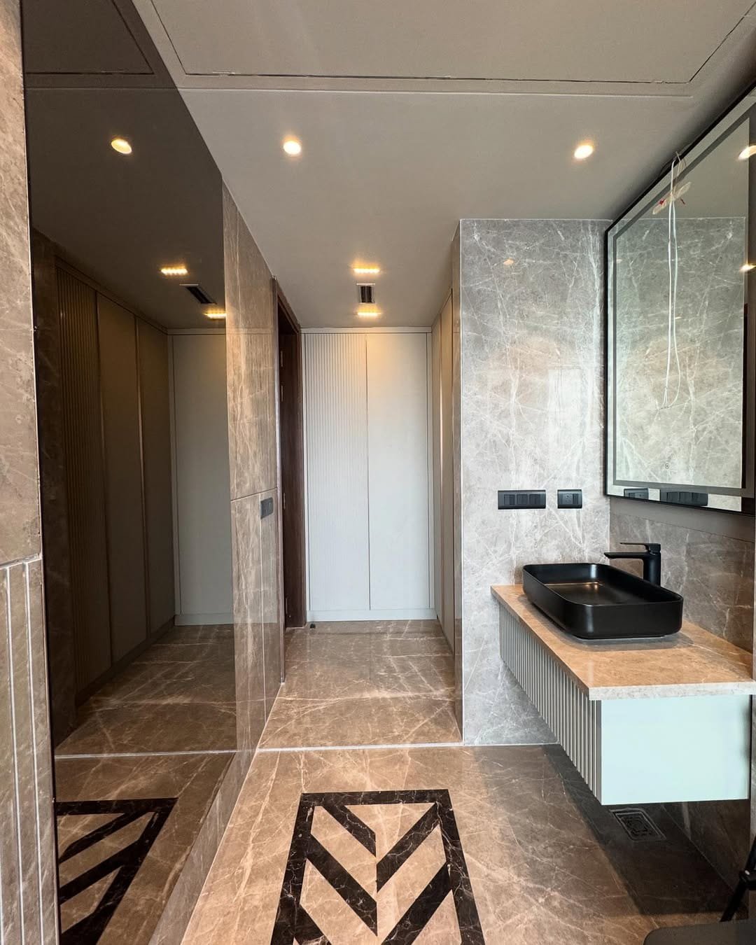Builder Floor Sushant Lok-1