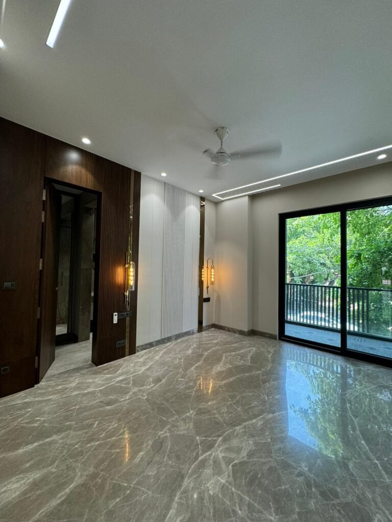 Builder Floor in DLF Phase-4