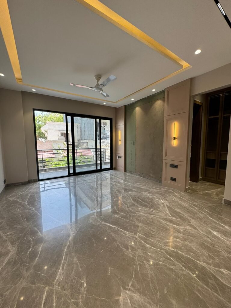 Builder Floor in DLF Phase-4