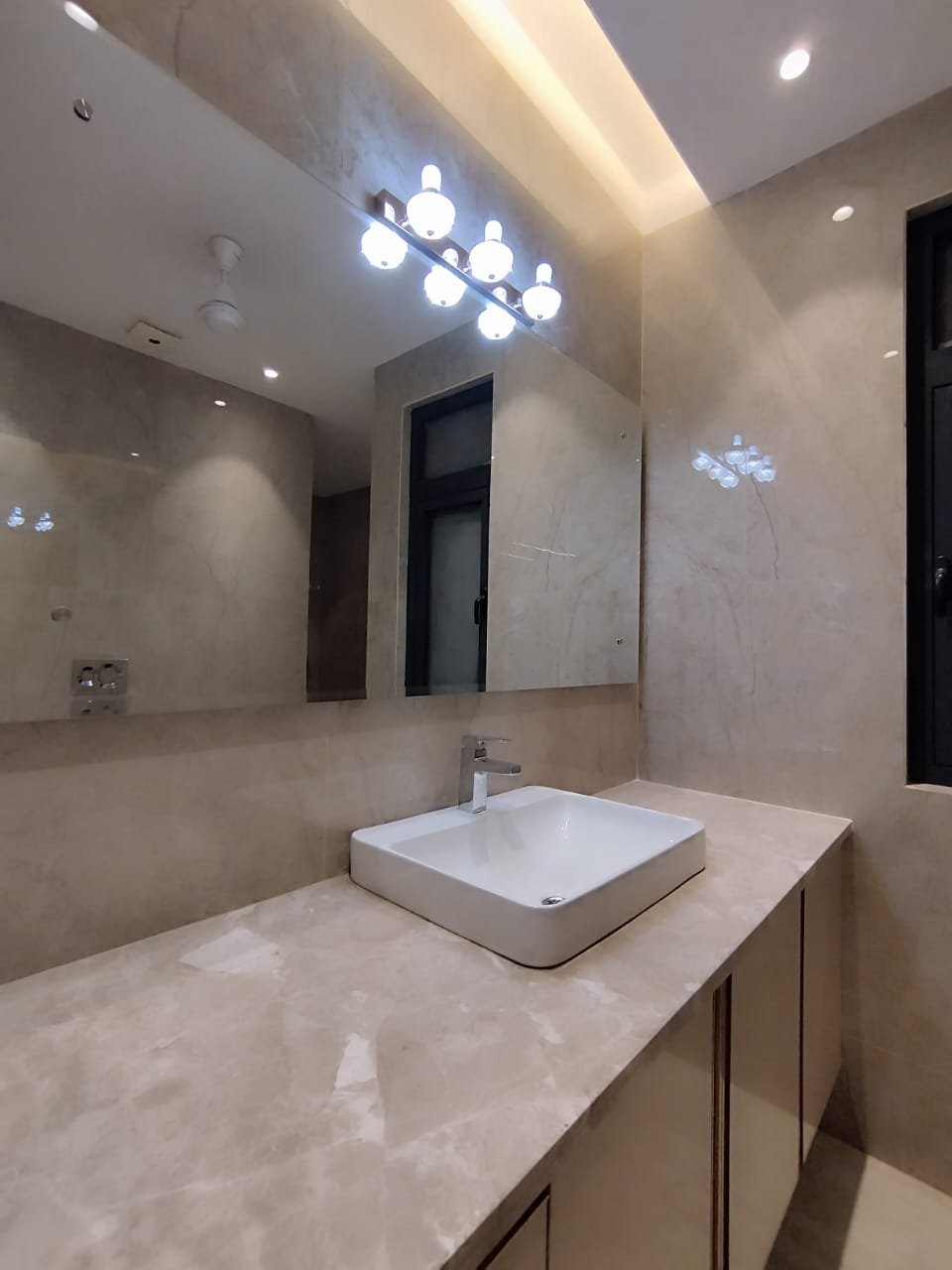 Builder Floor in Nirvana