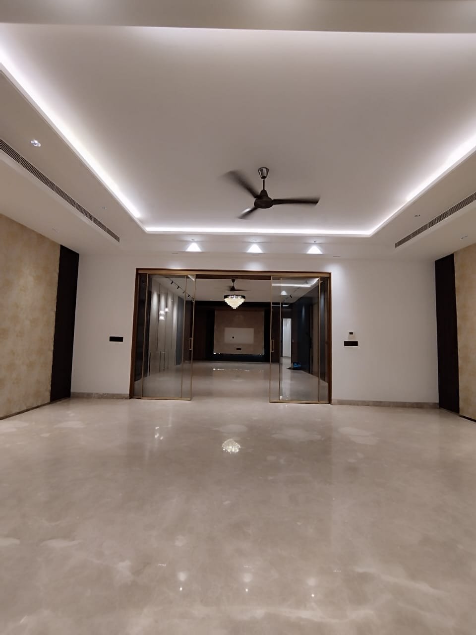 Builder Floor in Nirvana