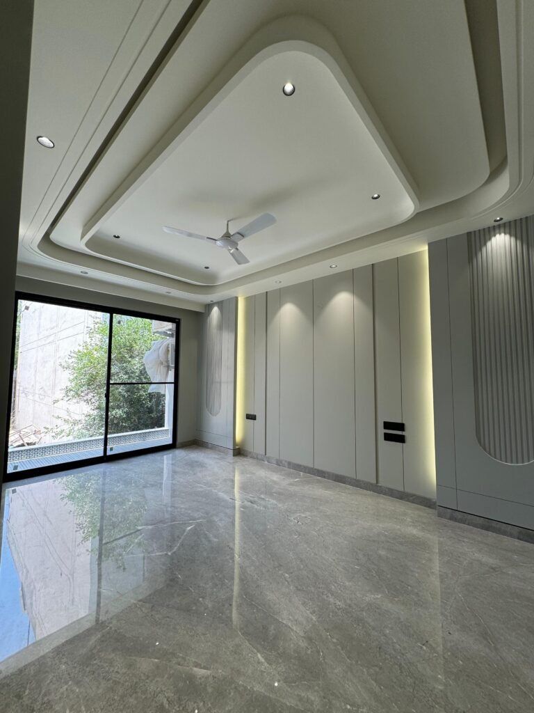 Builder Floor in South City-1