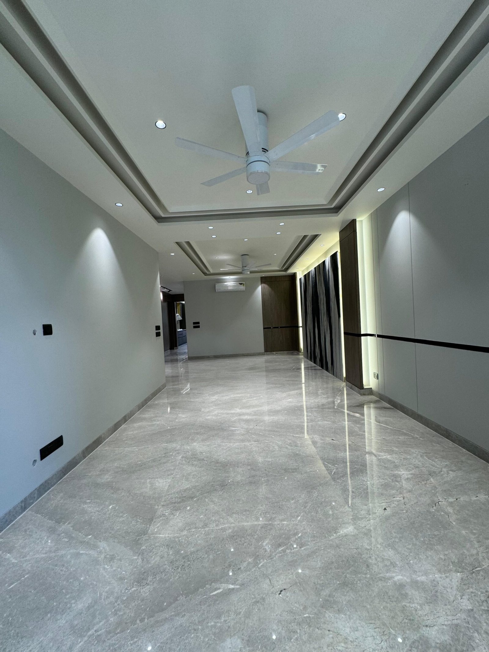 Builder Floor in South City-1