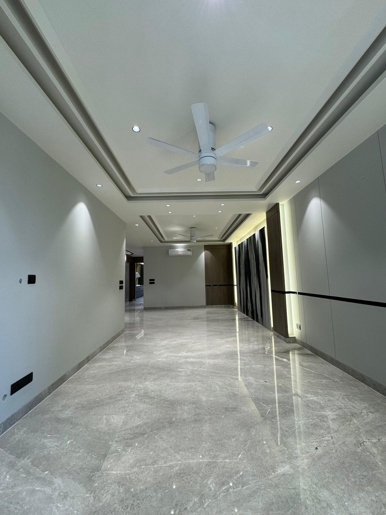 Builder Floor in South City-1