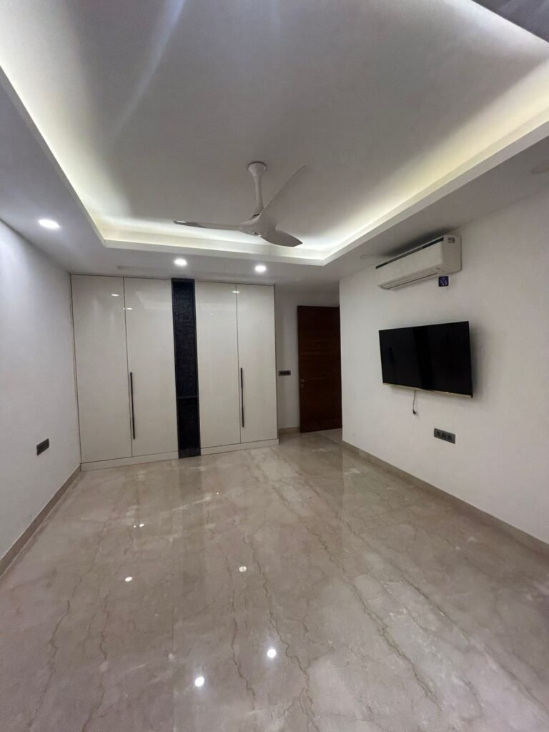 Builder Floor in Sushant Lok-2