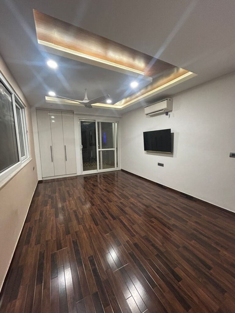 Builder Floor in Sushant Lok-2