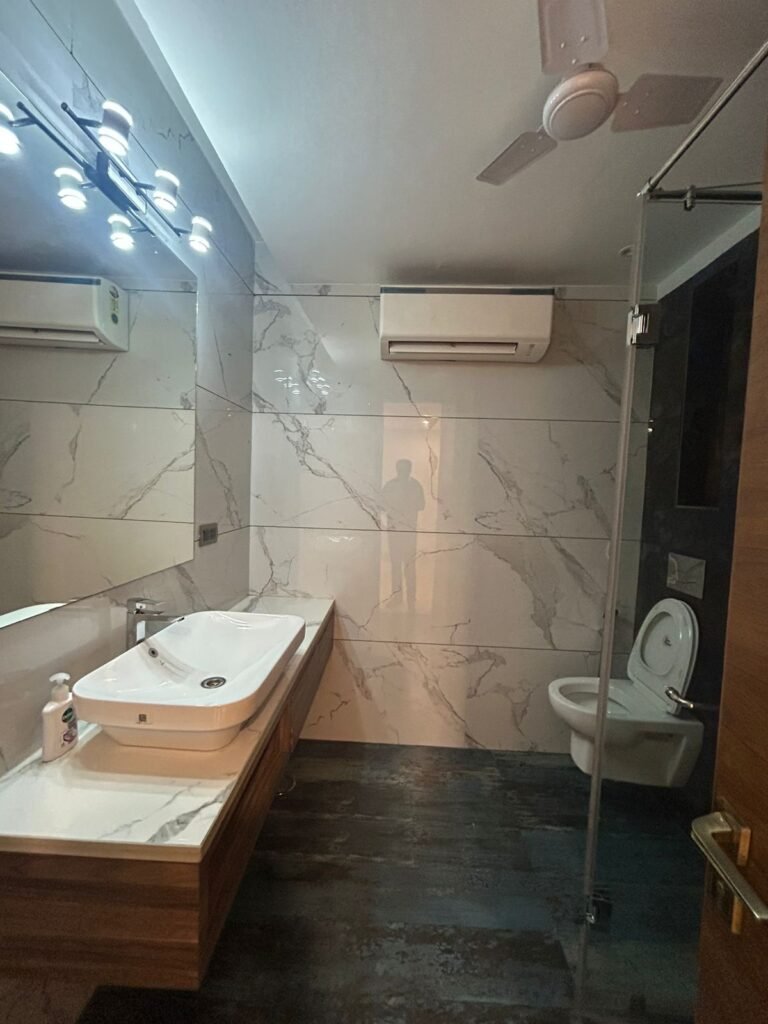 Builder Floor in Sushant Lok-2