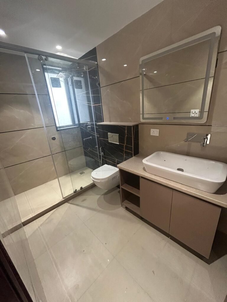 Builder Floor in Sushant Lok-2