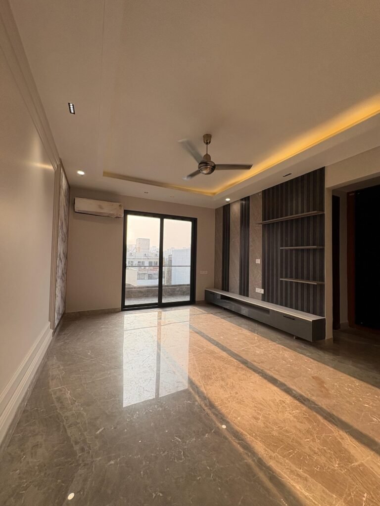 Builder Floor in Sushant Lok-3