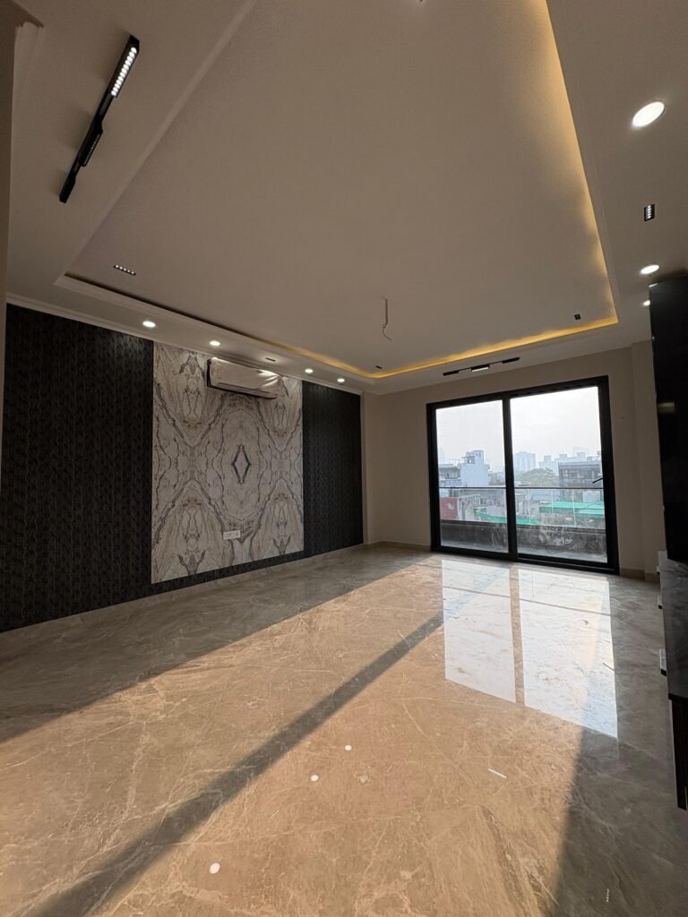Builder Floor in Sushant Lok-3