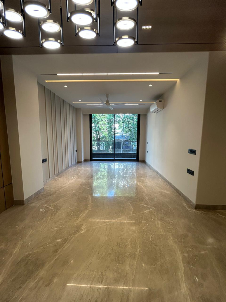 Builder Floor in Sushant Lok-3