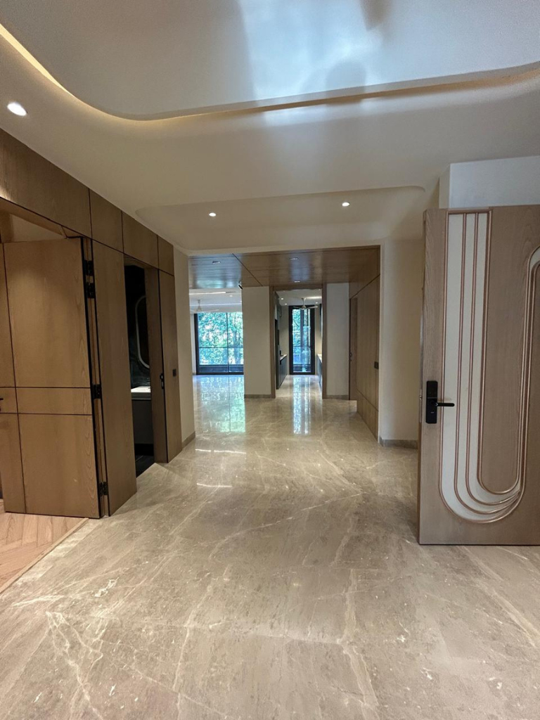 Builder Floor in Sushant Lok-3