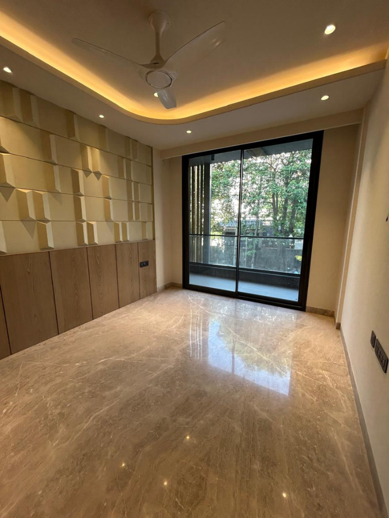 Builder Floor in Sushant Lok-3