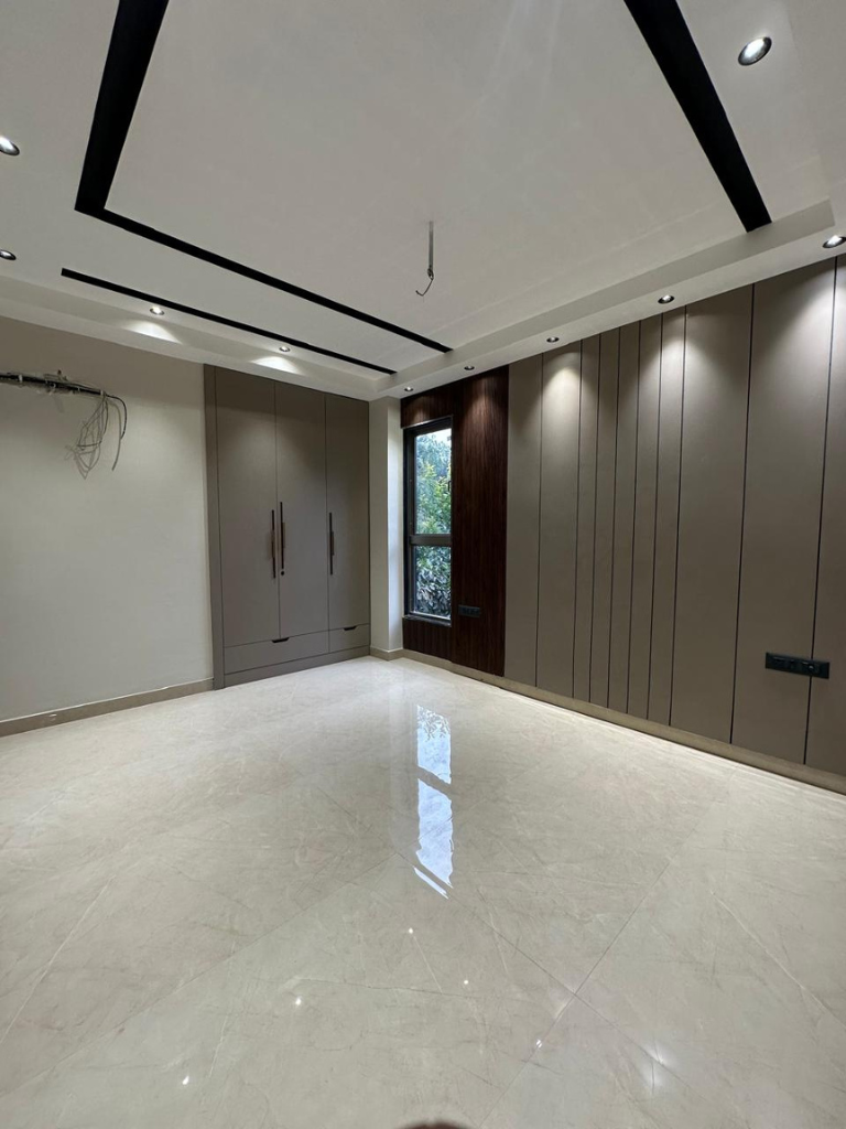 Builder Floor in Sushant Lok-2