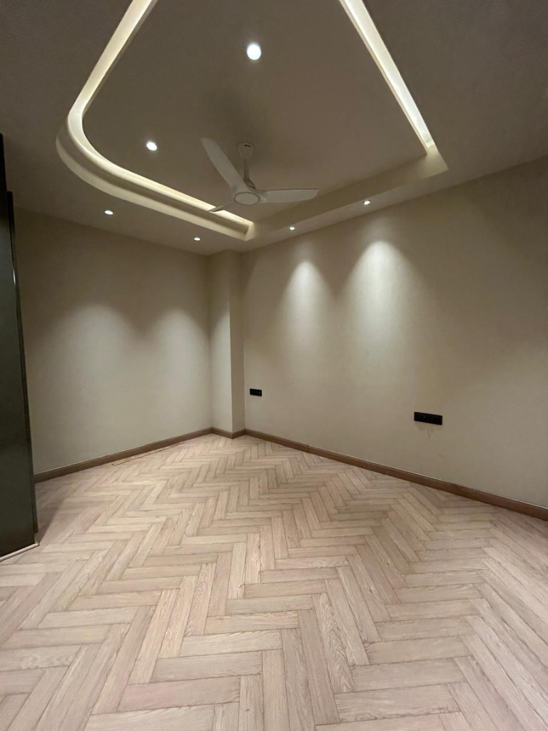 Builder Floor in Sushant Lok-3